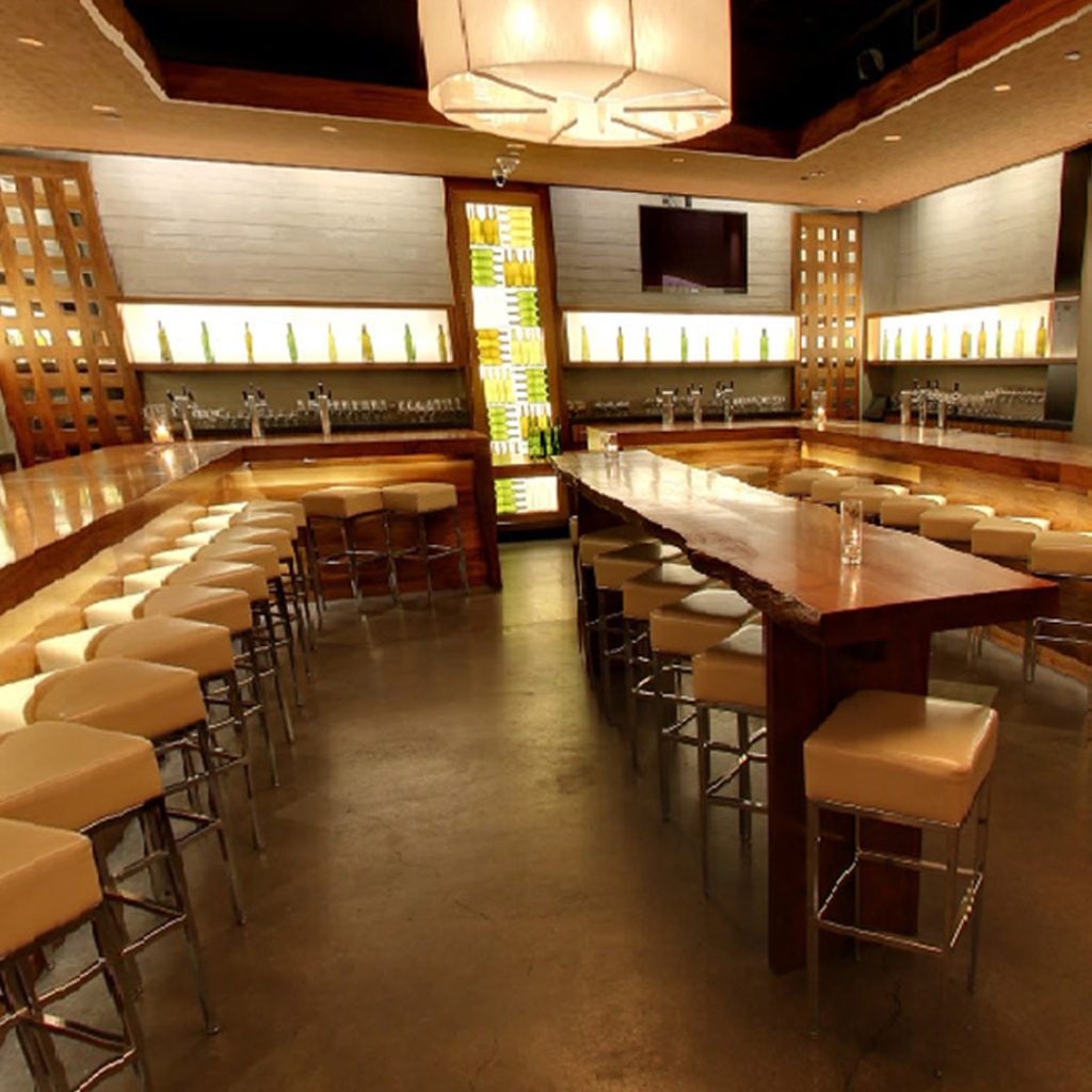 Location: Napa Valley, CaliforniaDesigner: BCV ArchitectsBarstool(s): 1996 Cube Bar