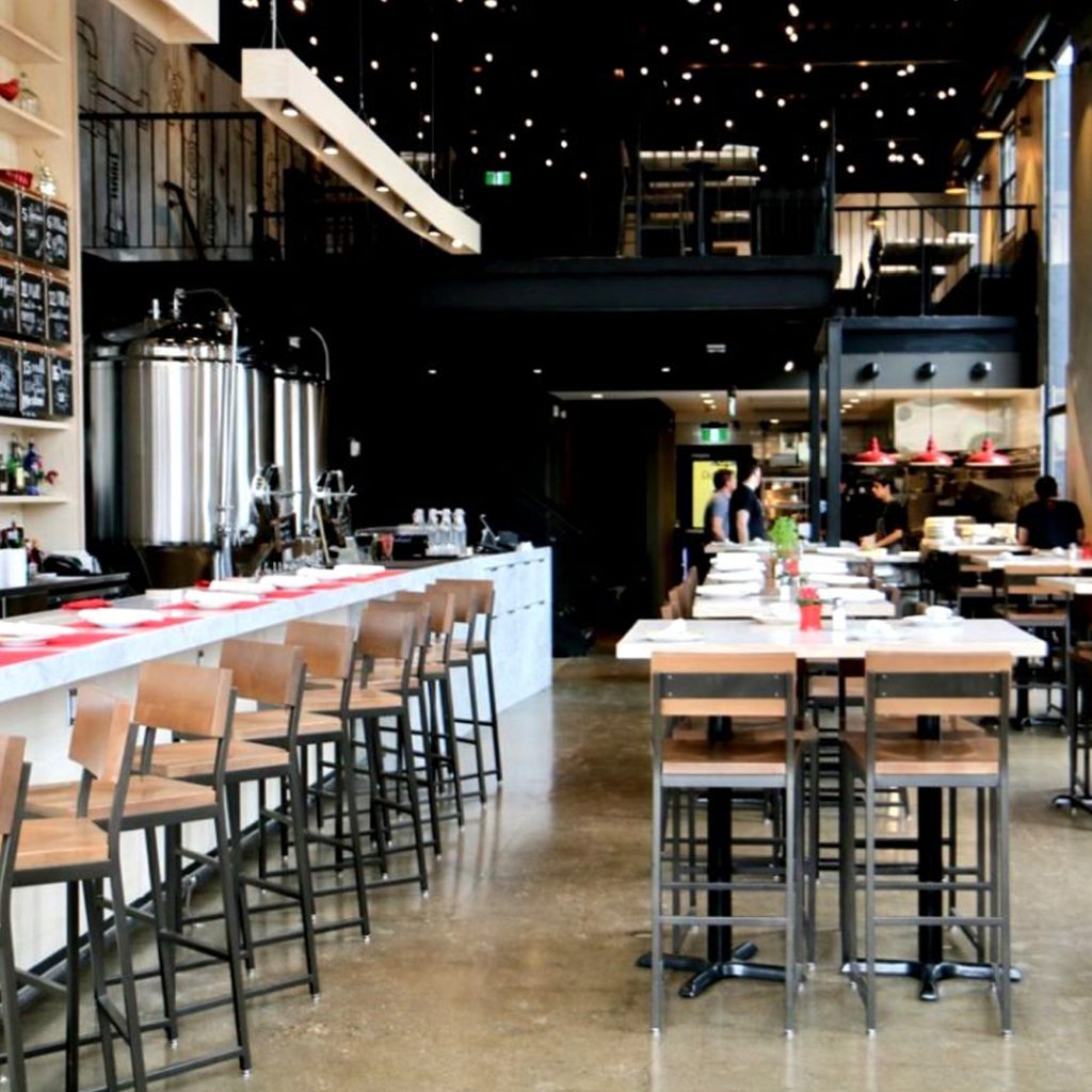 Location: Toronto, ONStool(s):1426-WSM/WBM Tuscany Bar