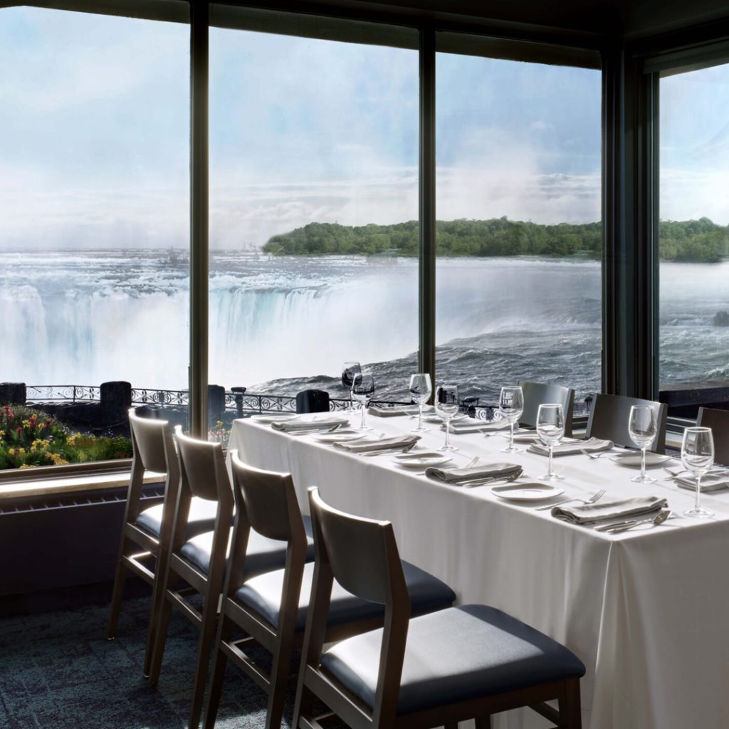 Location: Niagara Falls, ONDesigner: Johnson ChouChair(s):443-STK/WB Oslo Stack