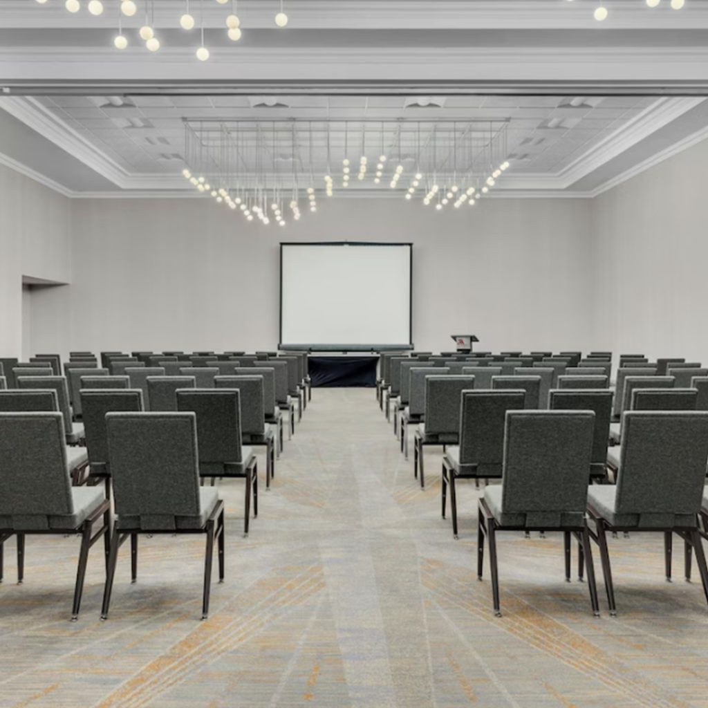 Location: Seattle, WAChair(s):813-SMLG Pamplona Stool(s):1394-TMLG Maestro Bar 1813-TMLG Pamplona Bar