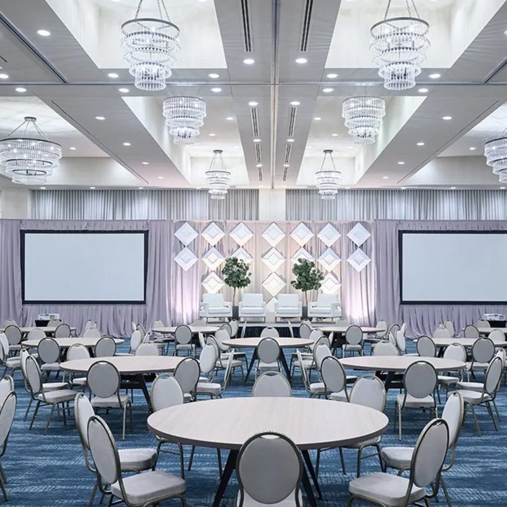 Location: Seattle, WAChair(s):813-SMLG Pamplona Stool(s):1394-TMLG Maestro Bar 1813-TMLG Pamplona Bar